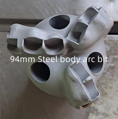 アークの角度の多結晶性ダイヤモンド ビット、96mm PDCの油田の穴あけ工具